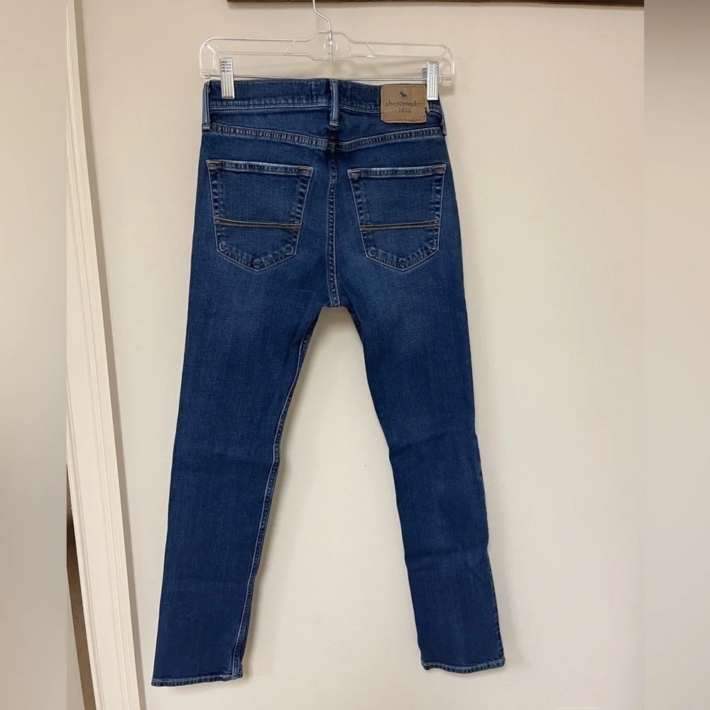 Abercrombie Kids: Boys Distressed Blue Skinny Jean, Boys 15/16